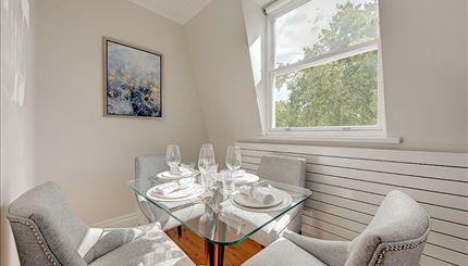 Flat Leinster Square in City of Westminster