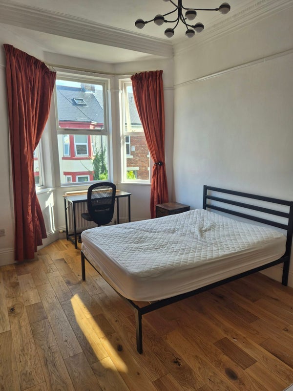 Room Fourth Avenue in Newcastle upon Tyne