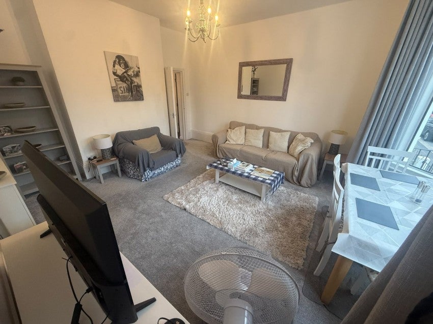 Flat Ranelagh Road in Deal