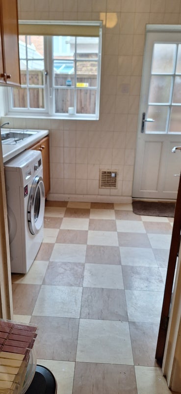 Room Scott Close in Farnham Royal