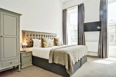 Flat George Street in City of Edinburgh