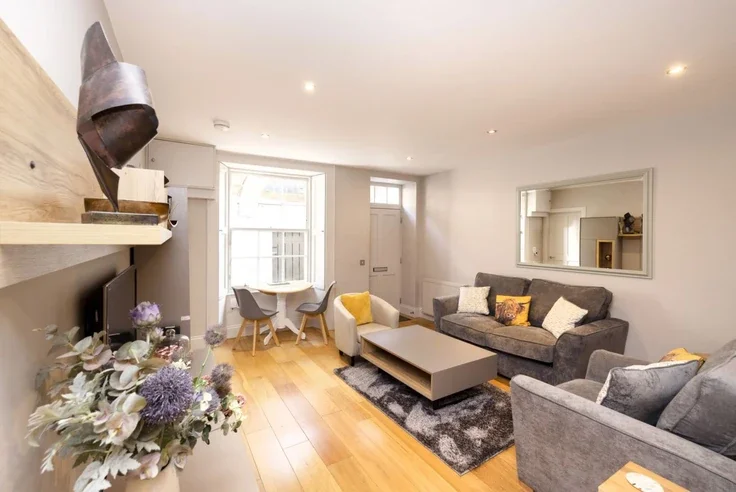 Flat Alva Street in City of Edinburgh