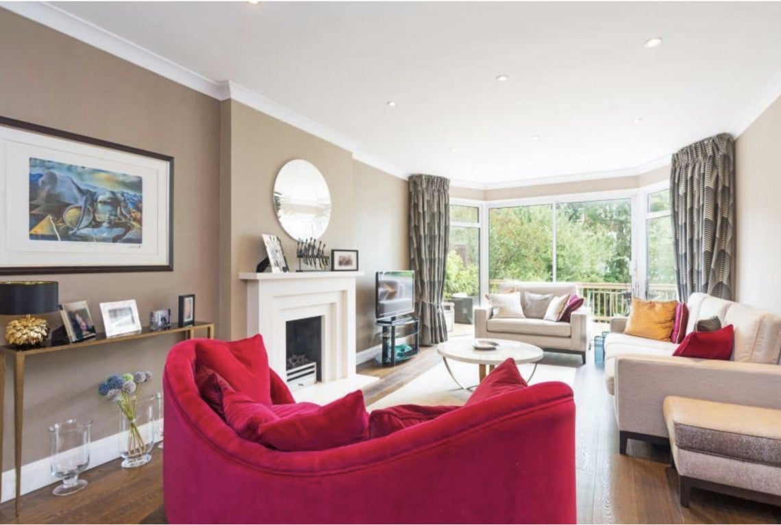 House Charter Way in Greater London