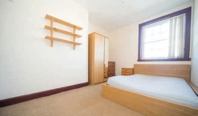 Flat Old Broughton in City of Edinburgh