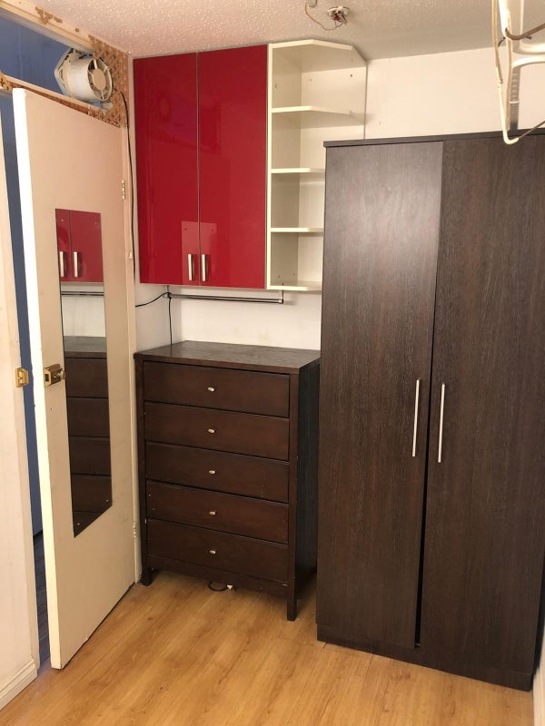 Room Mowatt Close in Greater London