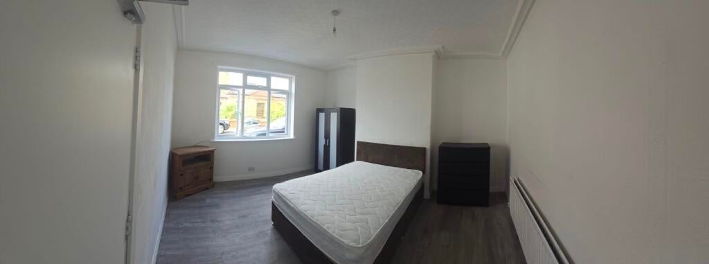 Room Lacey Street in Widnes