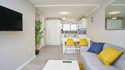 Room Cambridge Heath Road in Greater London