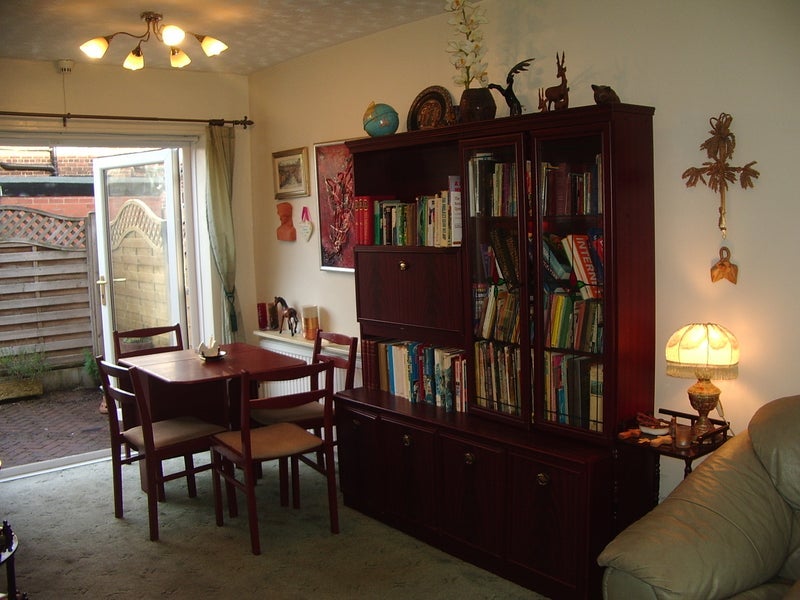 Room Chatsworth Street in Oldham