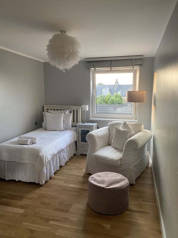 Room Burns Street in City of Edinburgh