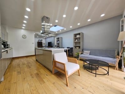 House Hampden Square in Greater London