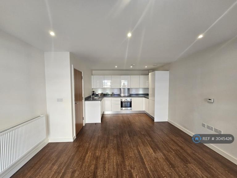Flat Letchworth Road in Greater London