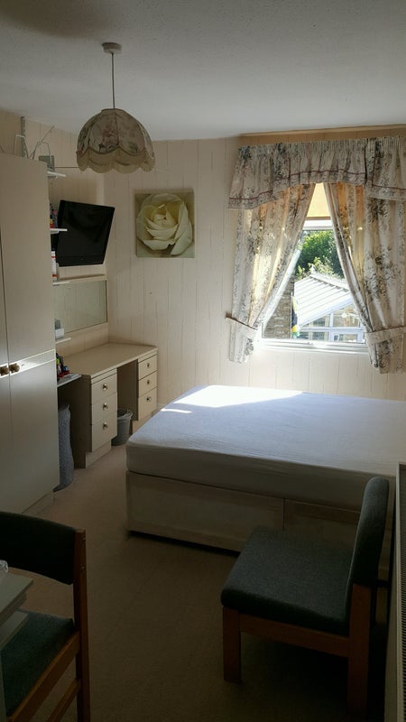 Room Ivydale Road in Greater London