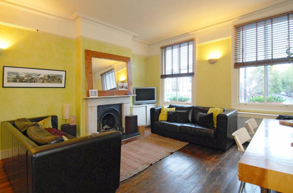 Flat Uxbridge Road in Greater London