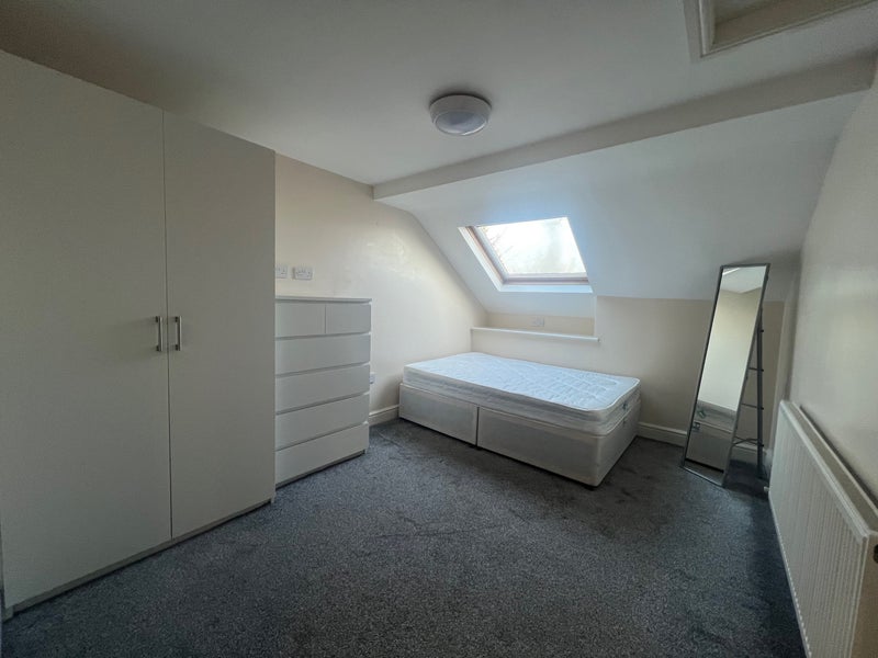 Room Wilmslow Road in Manchester
