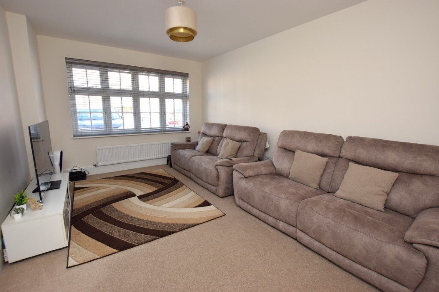 House Morewood Close in Sevenoaks