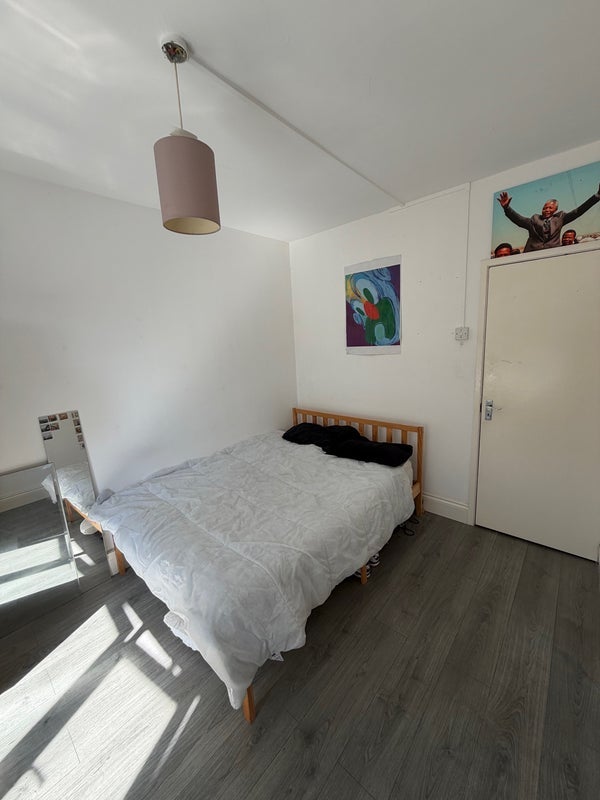 Room Upper Clapton Road in Greater London