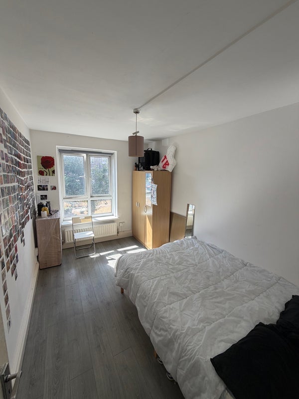 Room Upper Clapton Road in Greater London