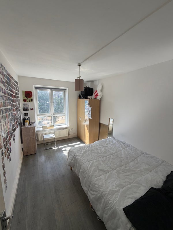 Room Upper Clapton Road in Greater London