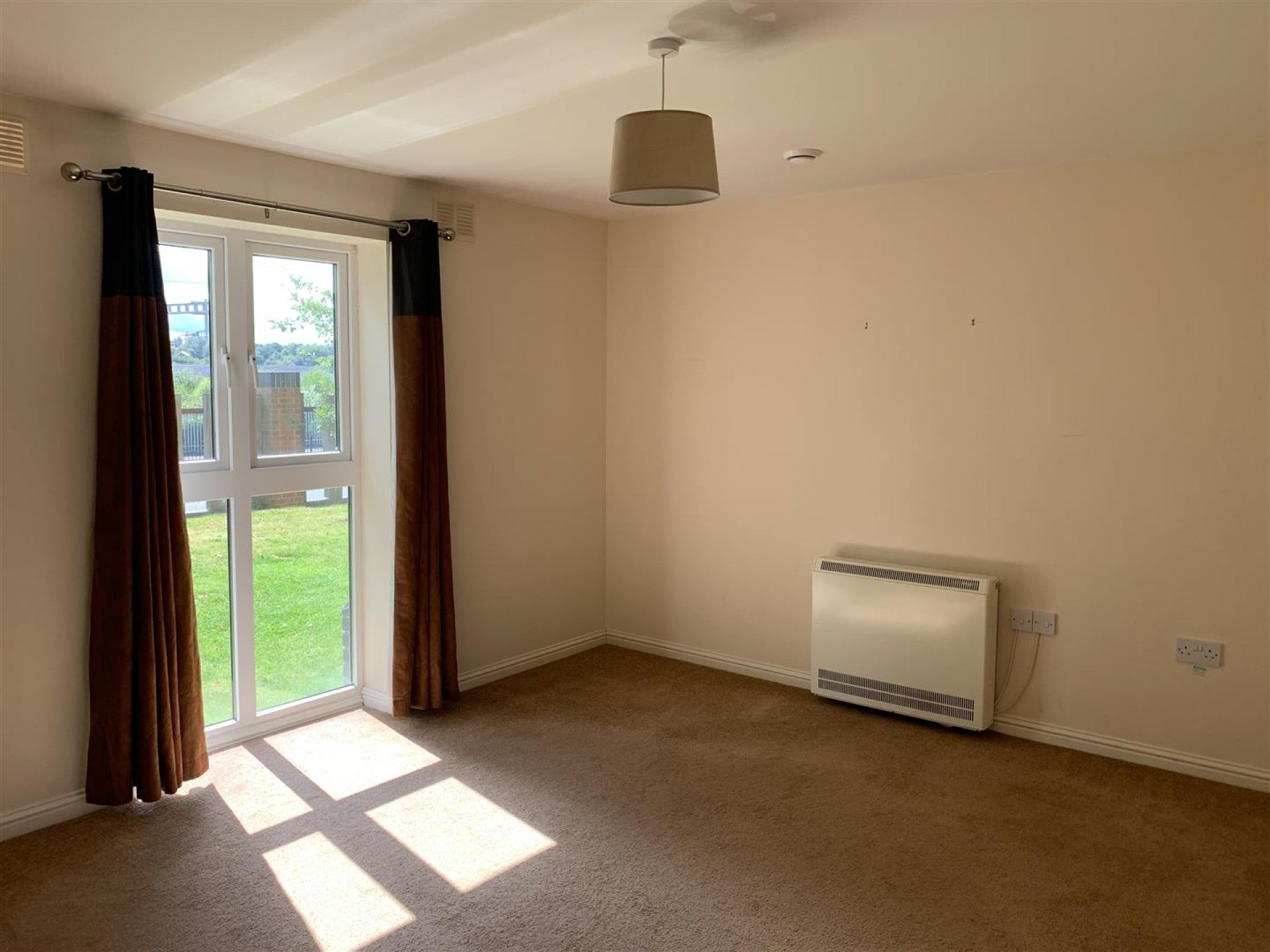 Flat Penzance Drive in Swindon