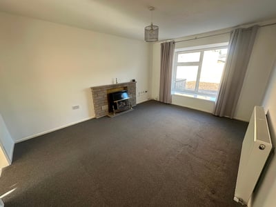 House Mayfield Close in Royal Leamington Spa