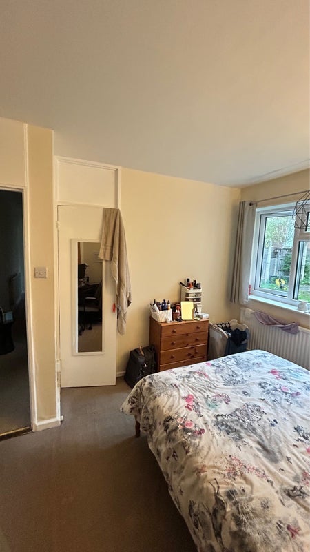 Room Radbourne Road in Greater London