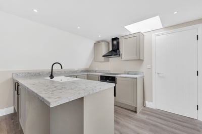 Flat Kent Road in Greater London