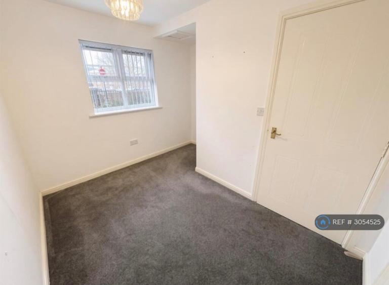 Flat Albert Court in Sunderland