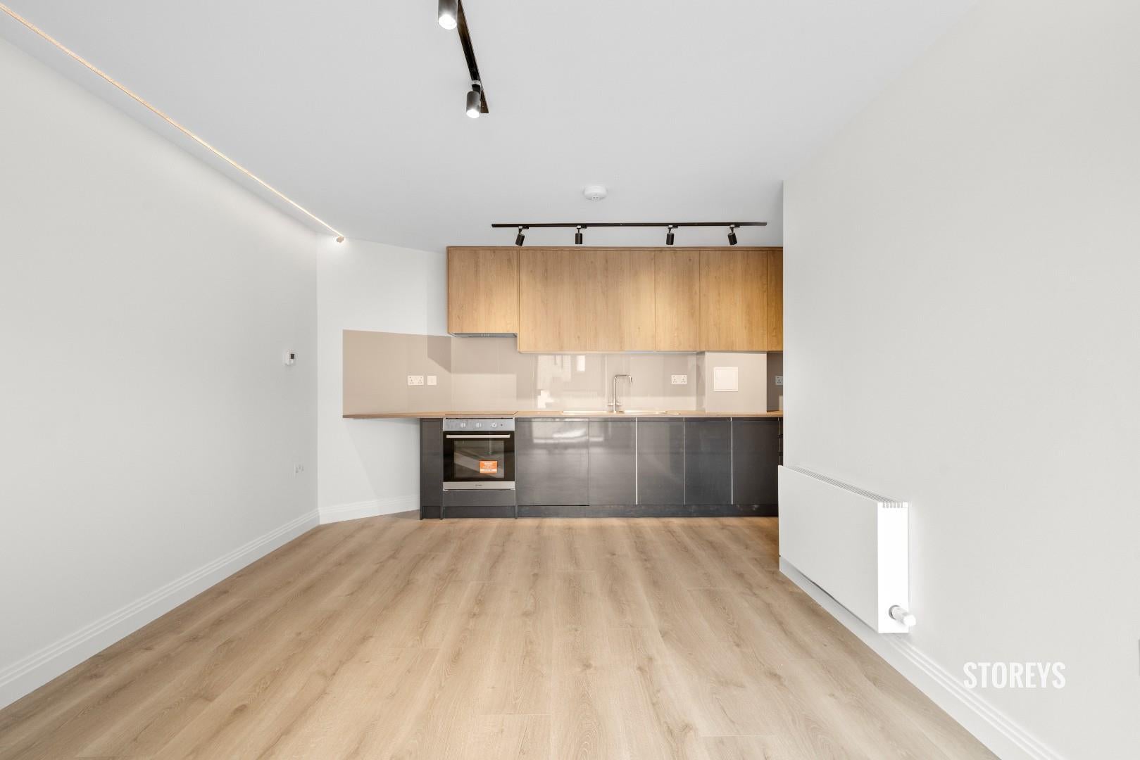 Flat Akeman Street in Tring