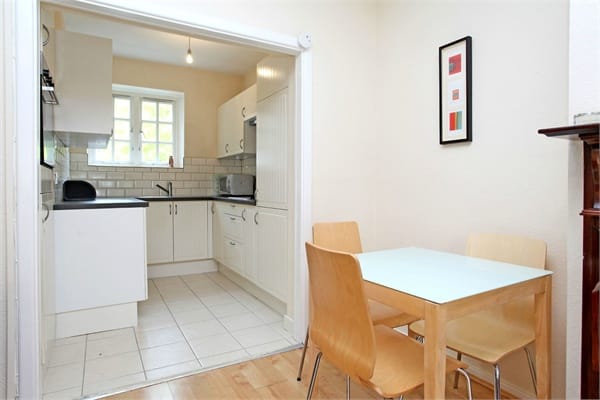 Flat Riverside Gardens in Greater London