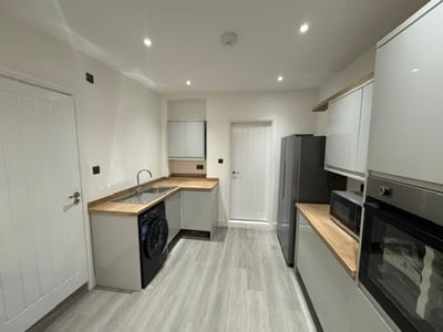 Room Glenroy Street in Cardiff