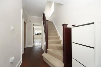 Flat Great West Road in Greater London