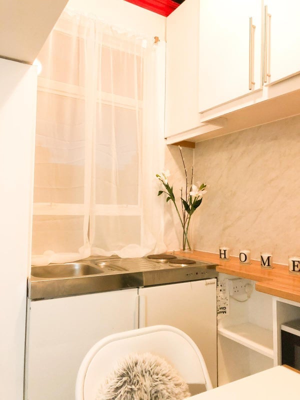 Room Toronto Avenue in Greater London