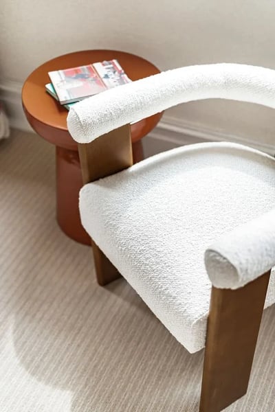 Flat Oakwood Court in Greater London