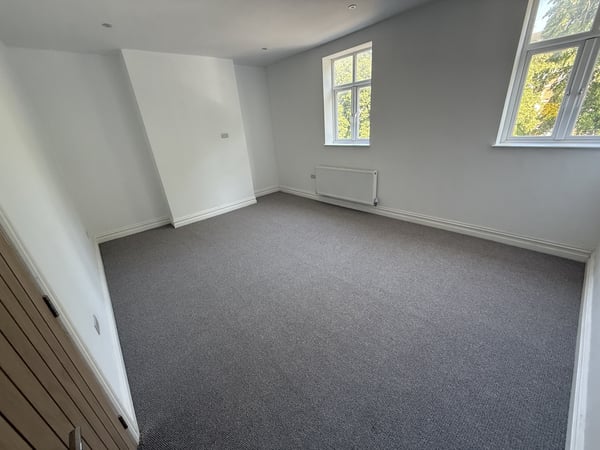 Room Compton Road in Wolverhampton