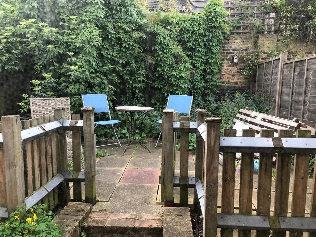 Room Leander Road in Greater London