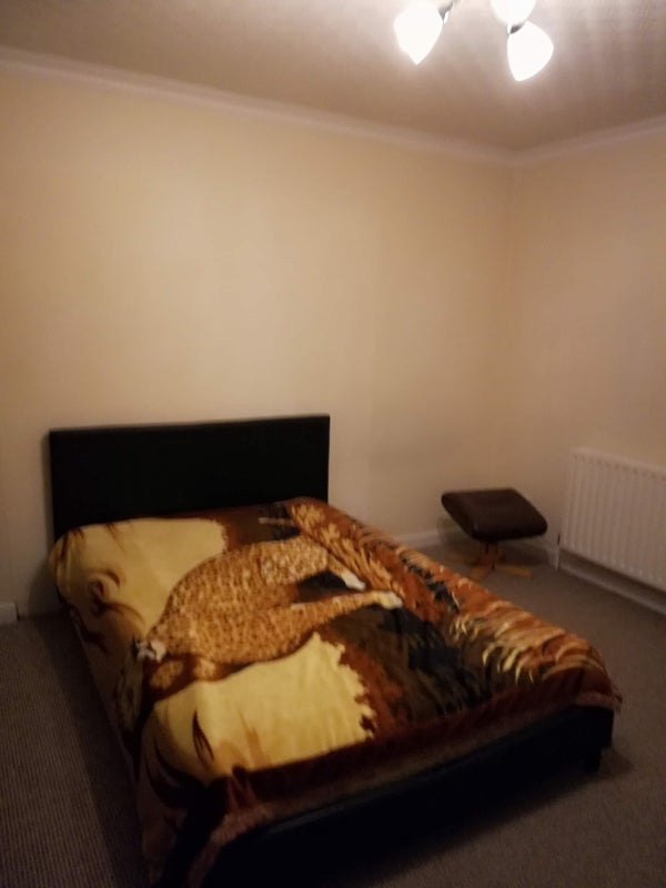 Room Rushdene in Greater London