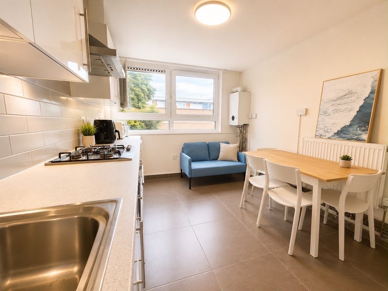 Room Piper Close in Greater London