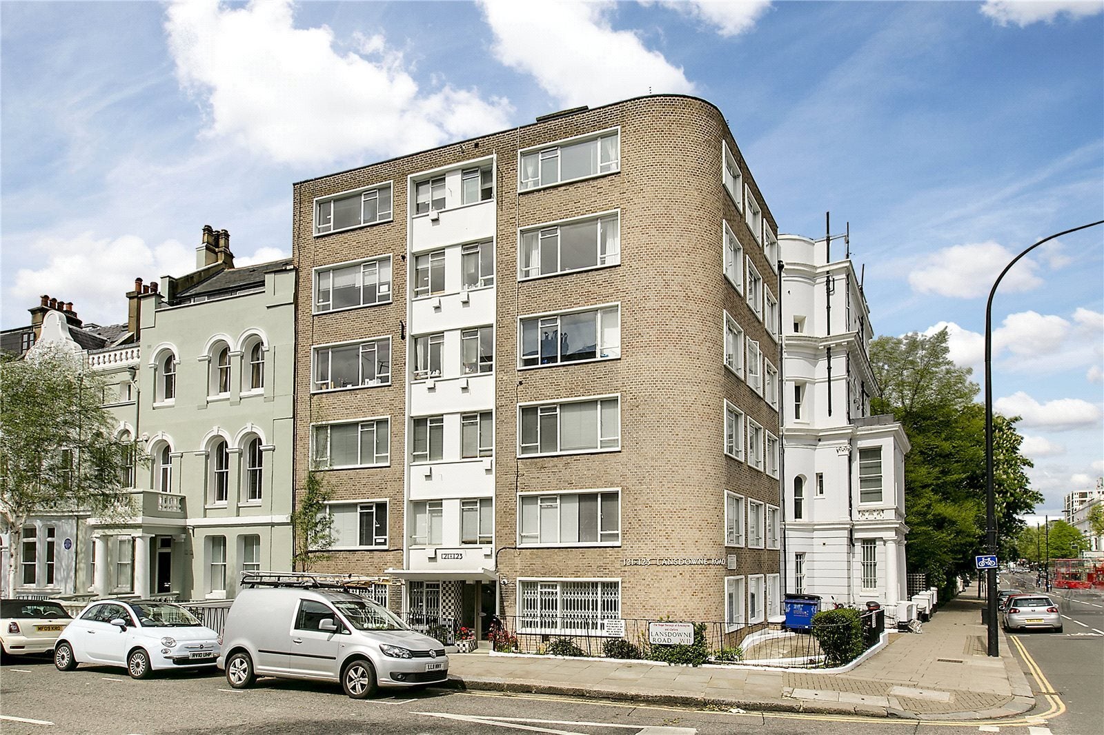 Flat Lansdowne Road in Greater London
