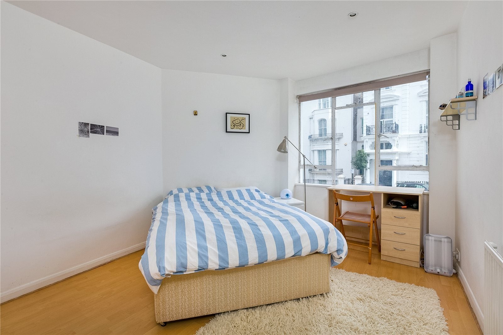 Flat Lansdowne Road in Greater London