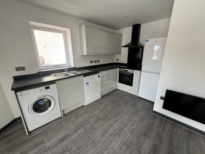 Flat Merridale Road in Wolverhampton