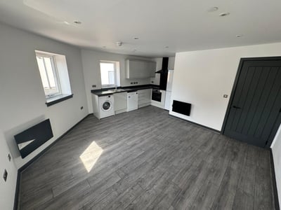 Flat Merridale Road in Wolverhampton