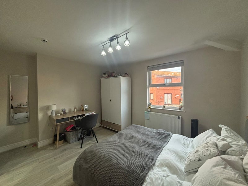 Room Prince Alfred Road in Liverpool