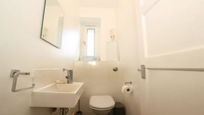 Room Cambridge Heath Road in Greater London