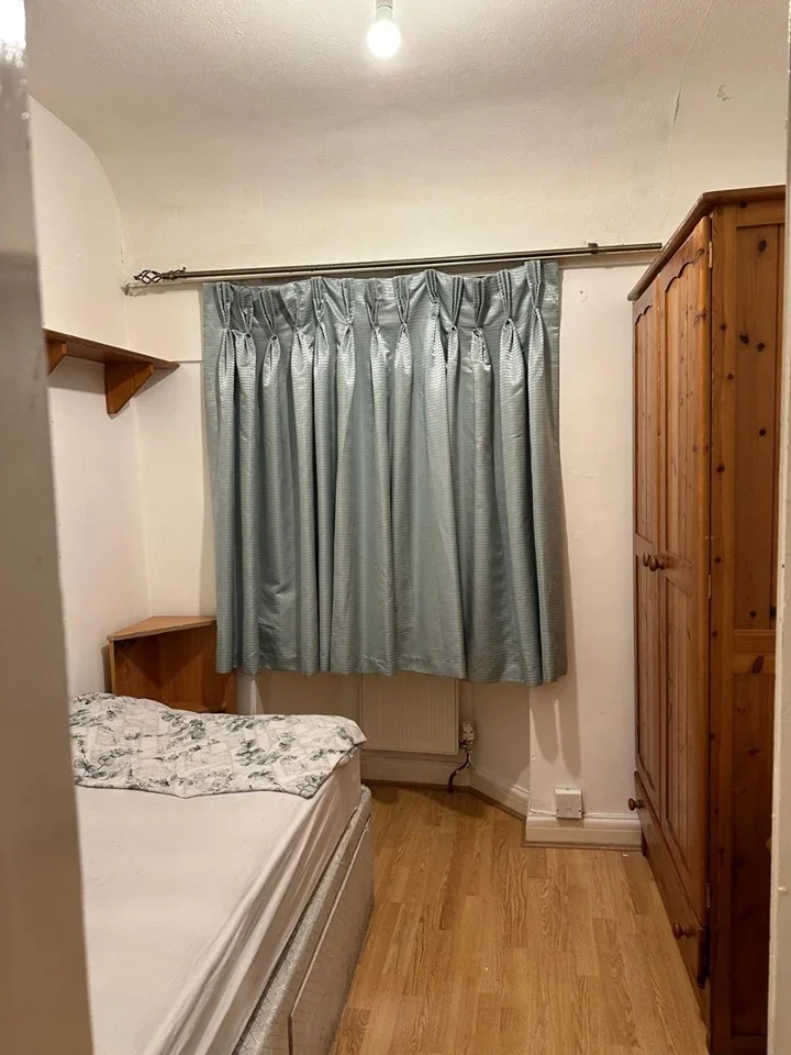 Room Sancroft Road in Greater London