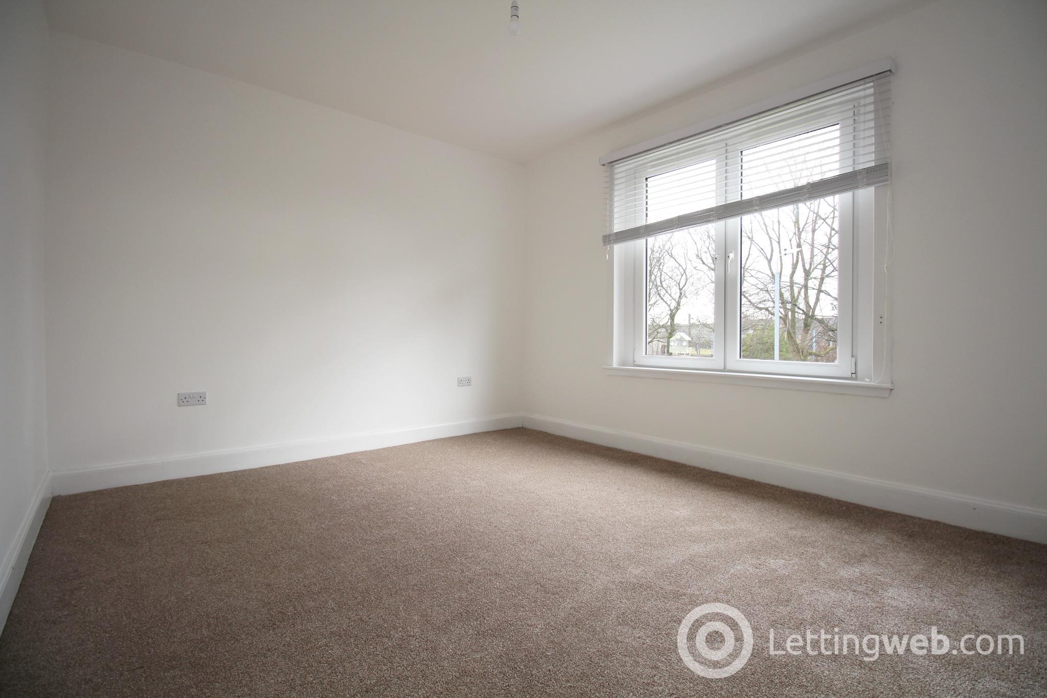 Flat Brownside Drive in Glasgow
