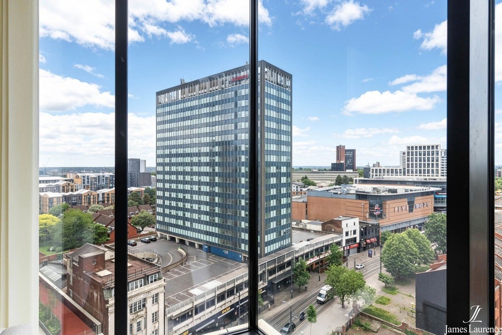 Flat Sherborne Street in Birmingham
