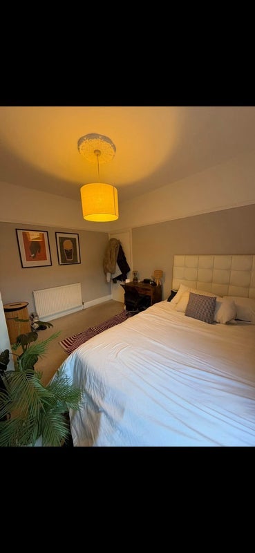 Room Honeybrook Road in Greater London