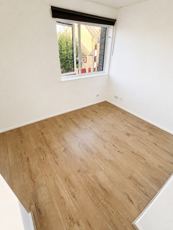 Flat Bywater Place in Greater London