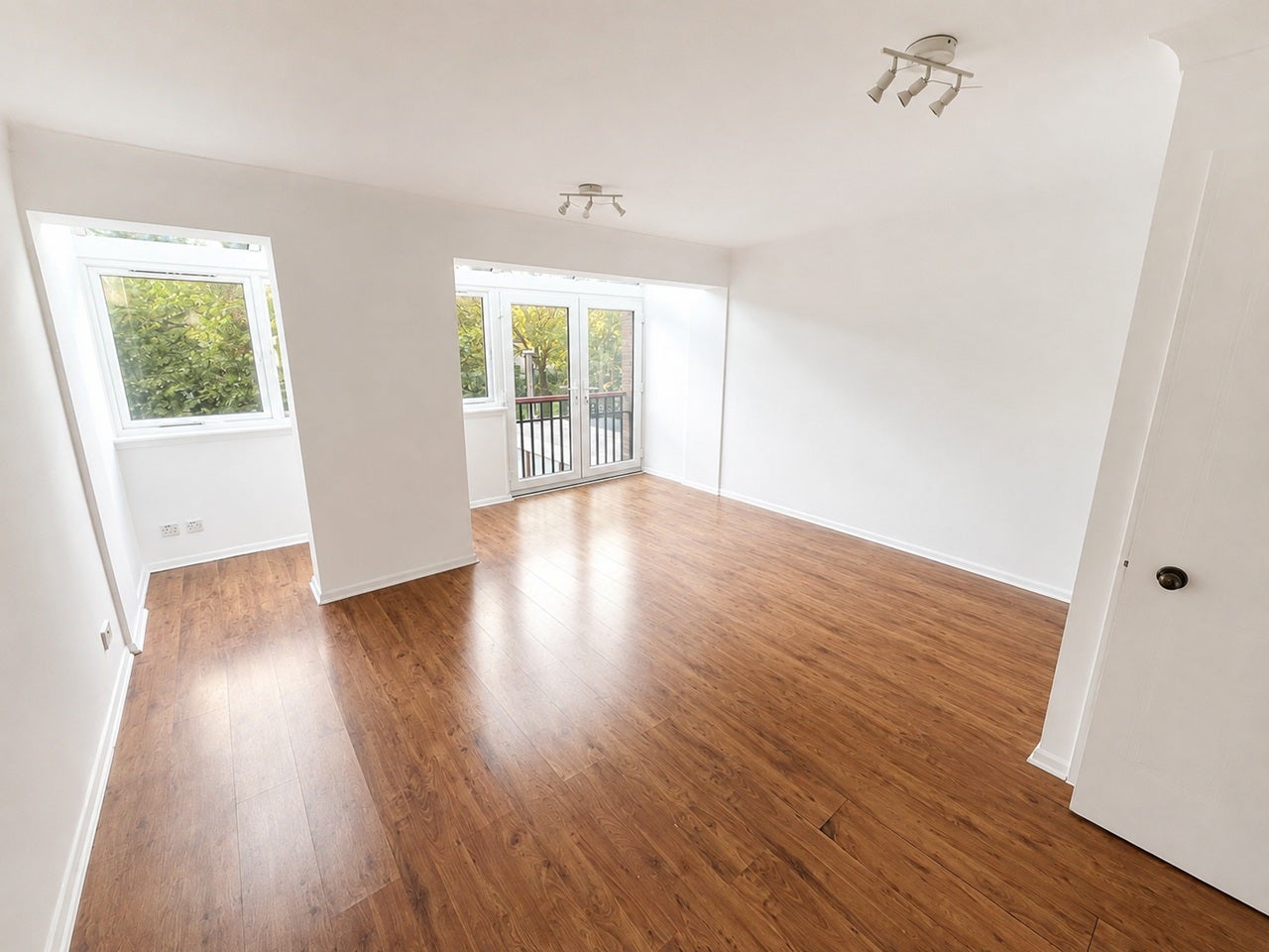 Flat Bywater Place in Greater London