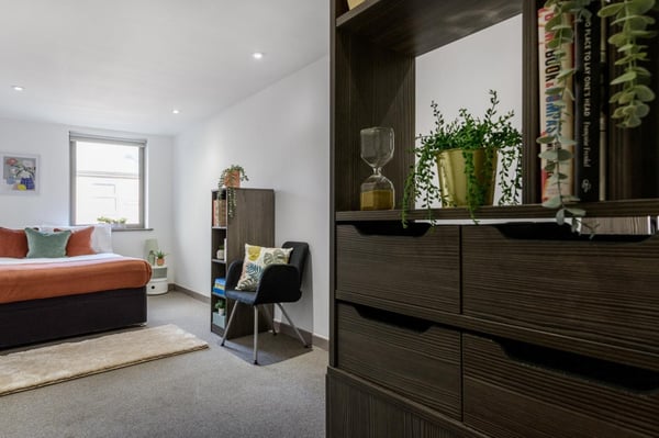 Flat West John Lane in Sheffield
